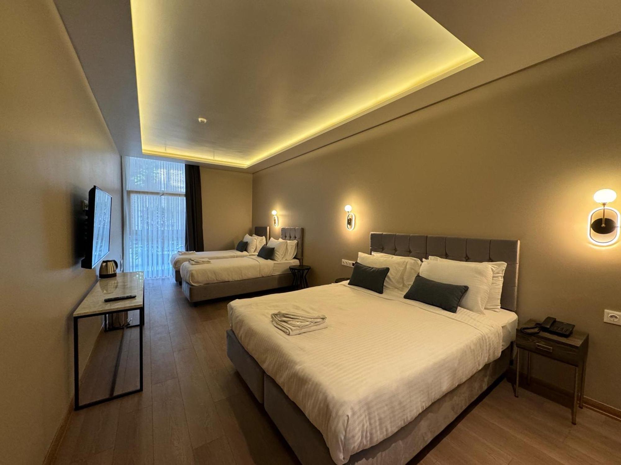Weingart Suites Hotel Istanbul Bagian luar foto