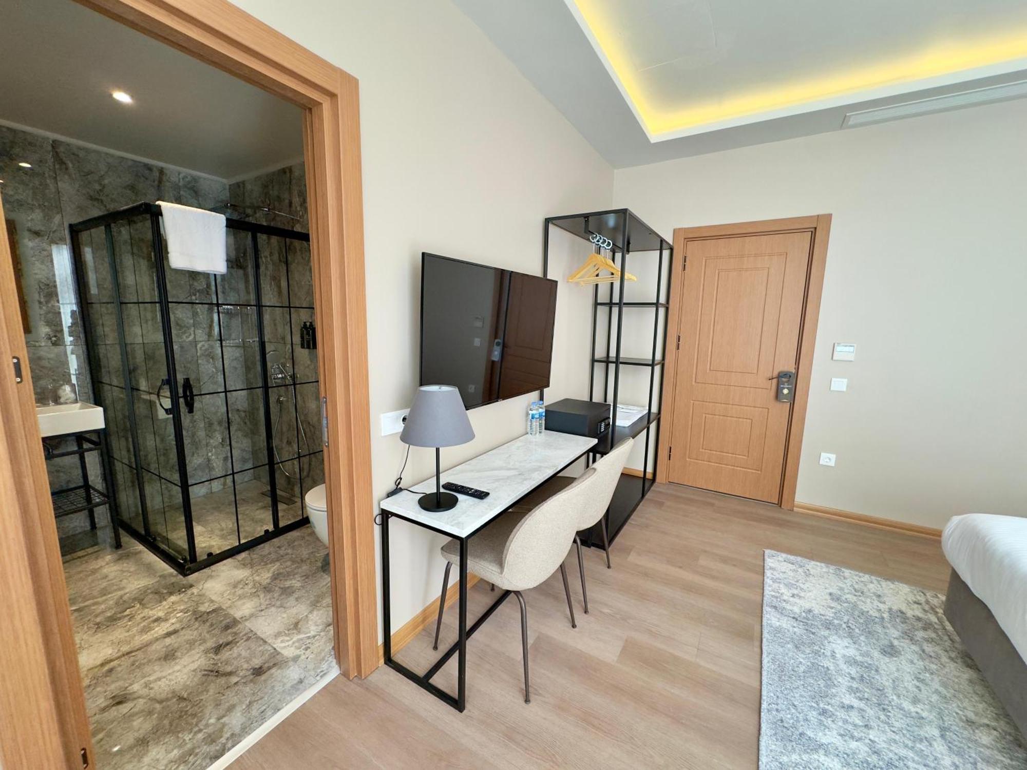 Weingart Suites Hotel Istanbul Bagian luar foto