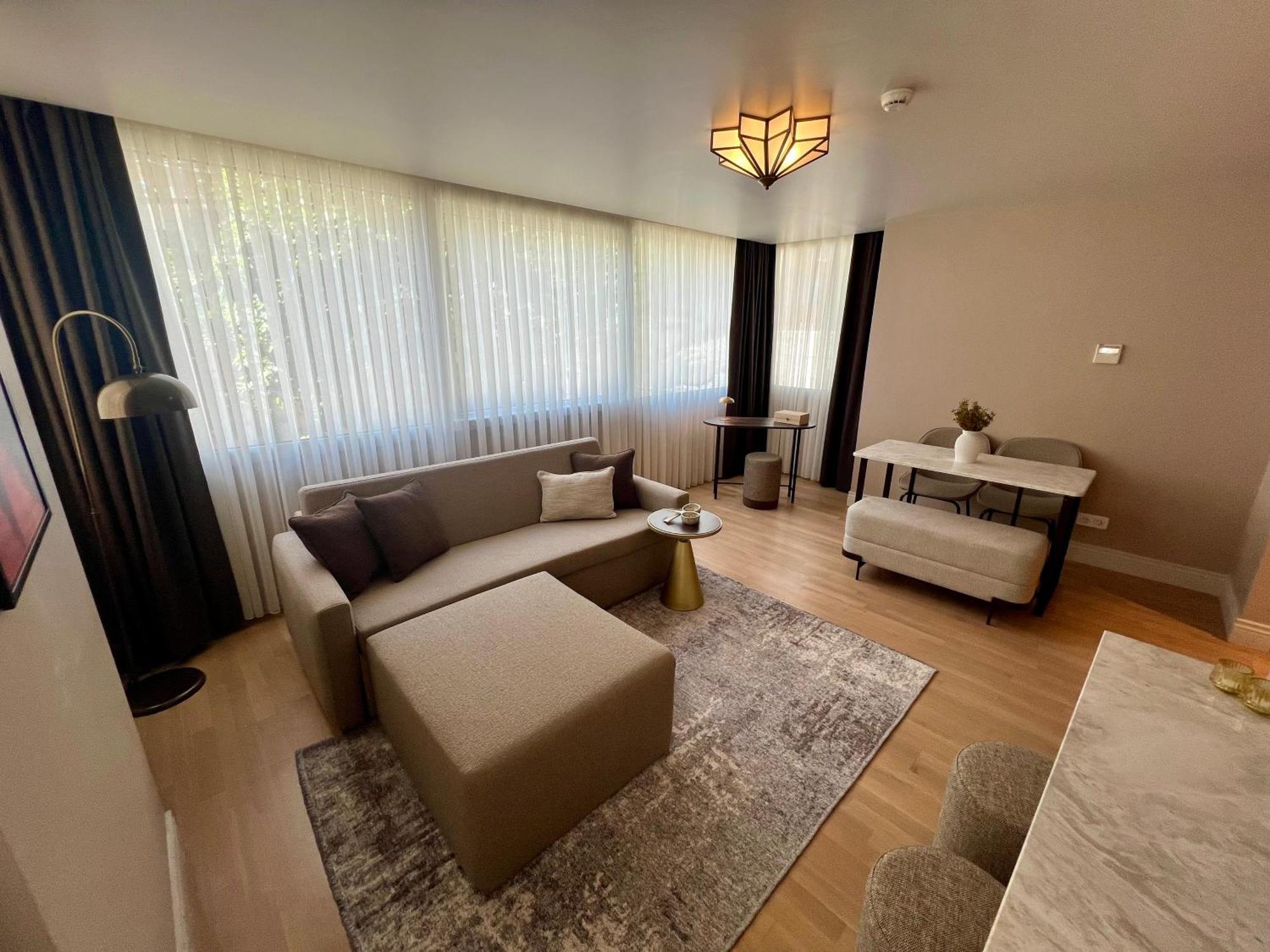 Weingart Suites Hotel Istanbul Bagian luar foto
