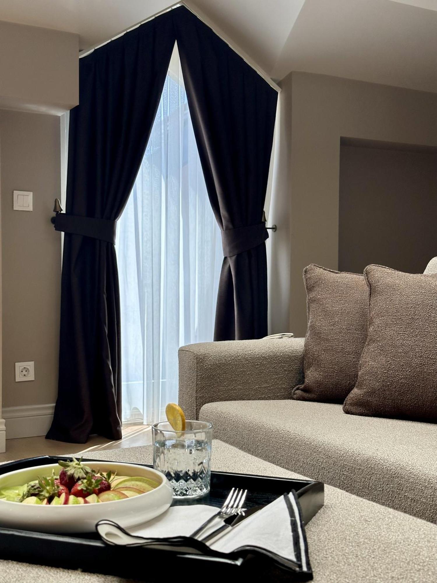 Weingart Suites Hotel Istanbul Bagian luar foto