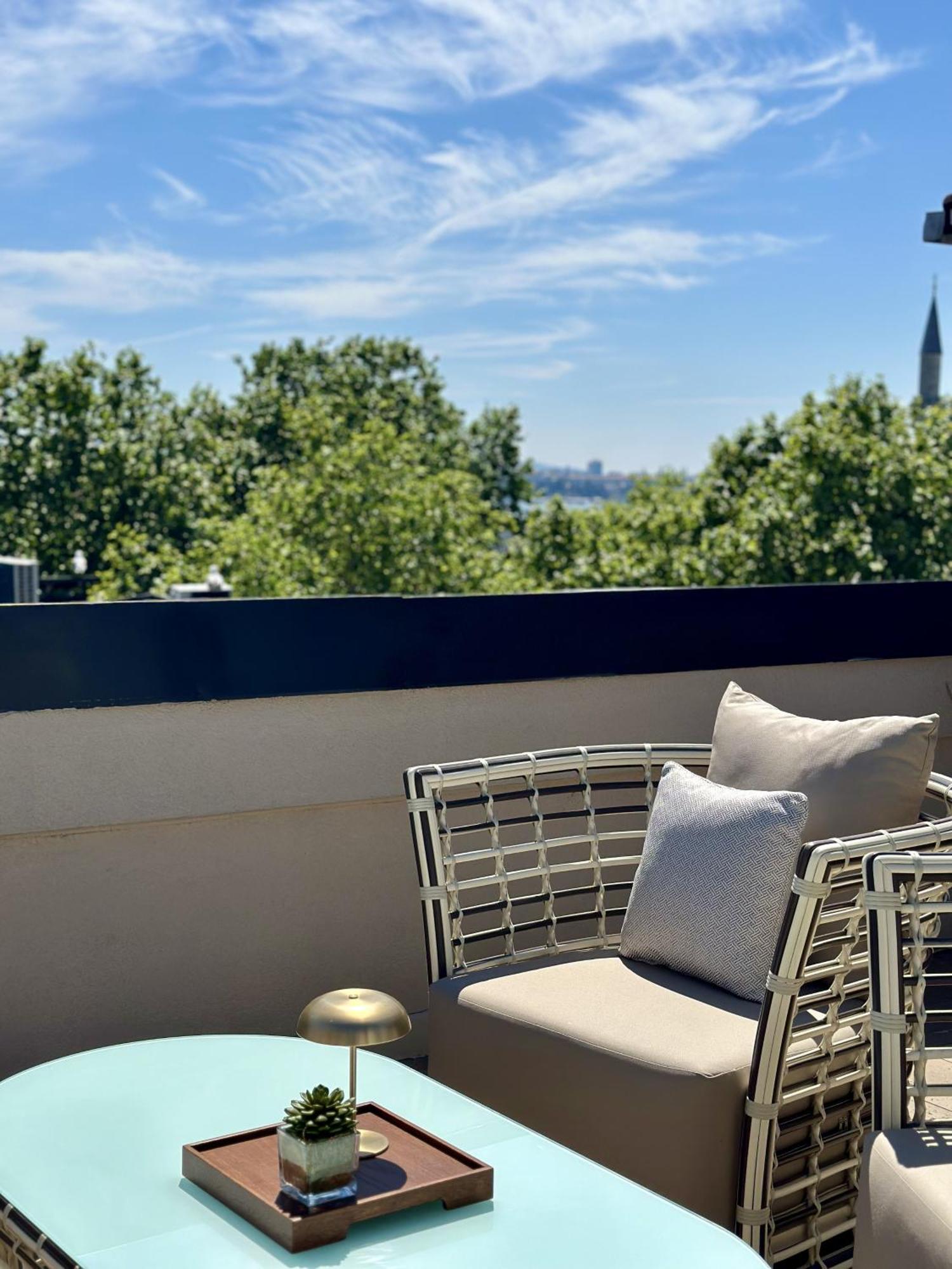 Weingart Suites Hotel Istanbul Bagian luar foto