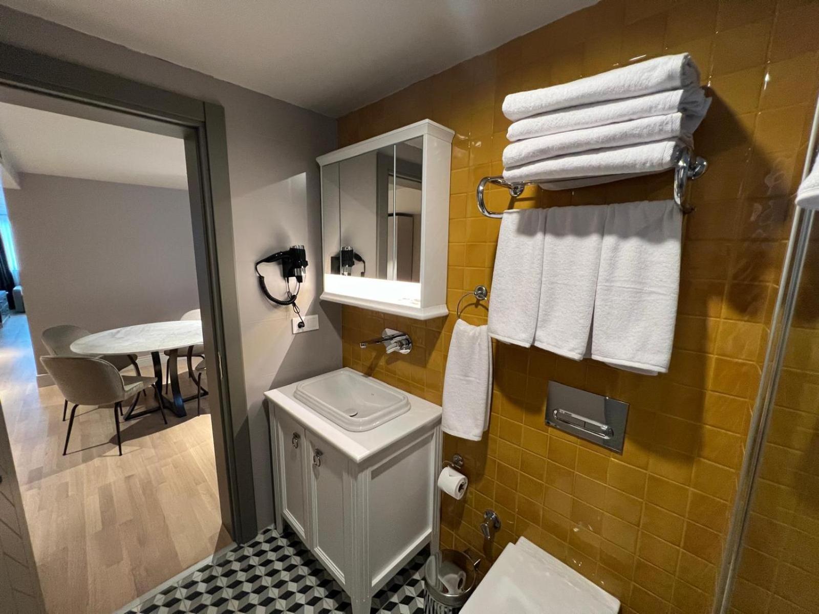 Weingart Suites Hotel Istanbul Bagian luar foto